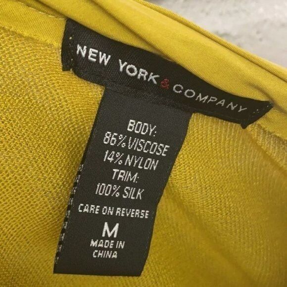 New York & Co Button Front Blouse with Rose Detail Size M - Picture 10 of 10